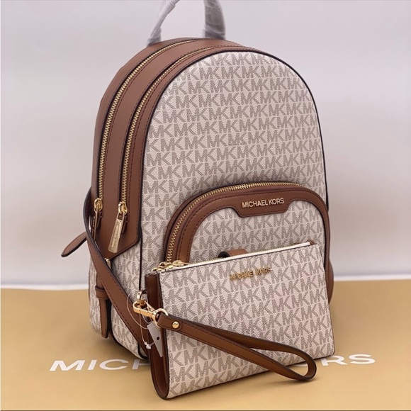 MICHAEL KORS JAYCEE MEDIUM
BACKPACK and Wallet Set VANILLA New - Picture 14 of 14
